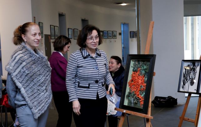 უმაღლეს საბჭოში, ქალთა მეწარმეობის წამახალისებელი გამოფენა გაიხსნა