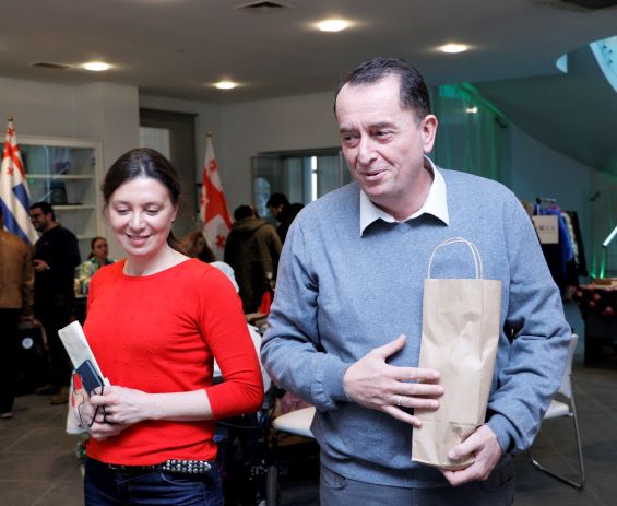 უმაღლეს საბჭოში, ქალთა მეწარმეობის წამახალისებელი გამოფენა გაიხსნა