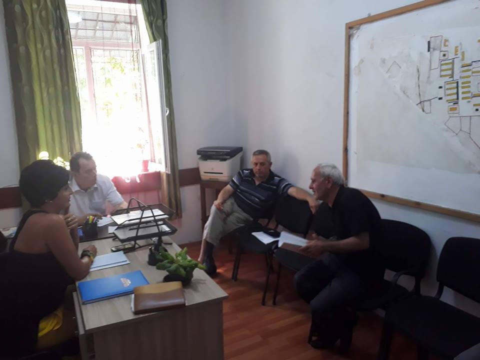 მოქალაქეების მიღება გრძელდება