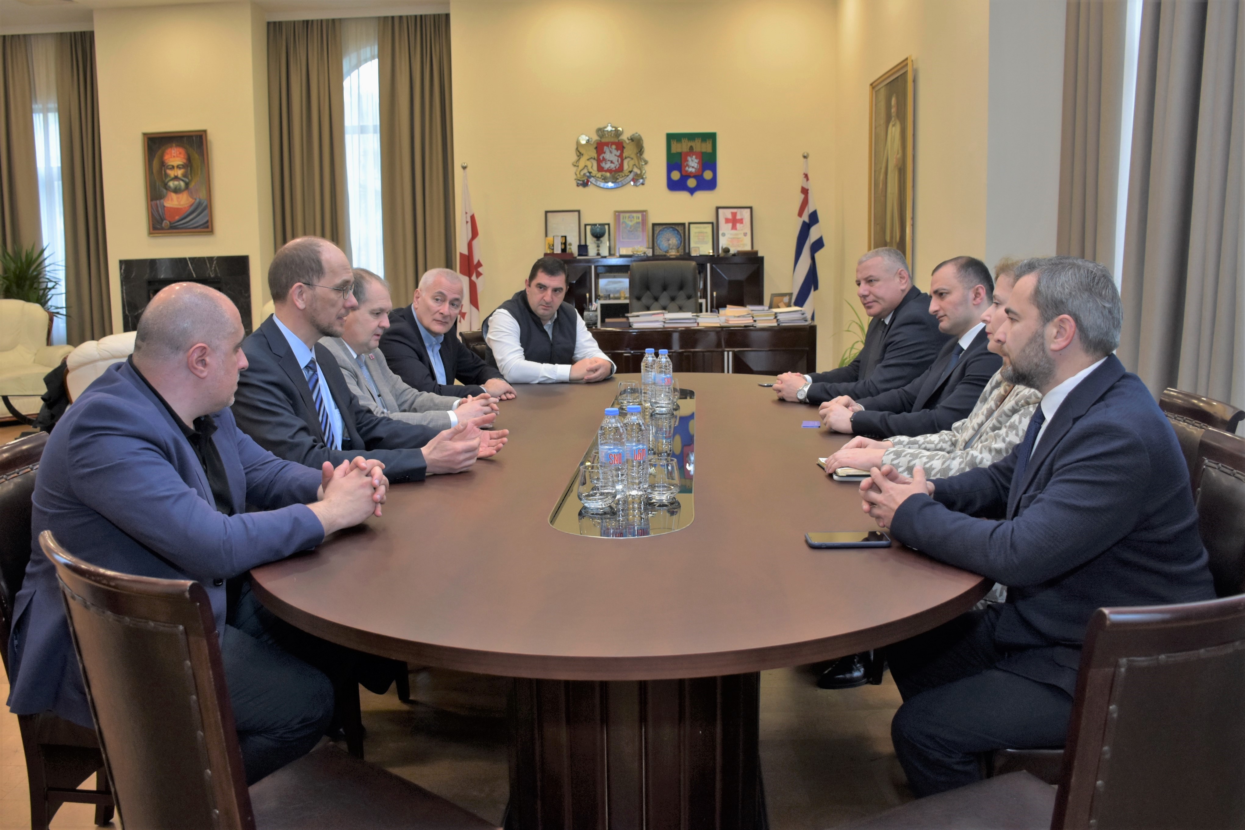 დავით გაბაიძემ გერმანიის განვითარებისა და რეკონსტრუქციის ბანკის, გერმანიის ჰესენის მიწის სატყეო სააგენტოსა და ბუნების დაცვის მსოფლიო ფონდის წარმომადგენლებს უმასპინძლა