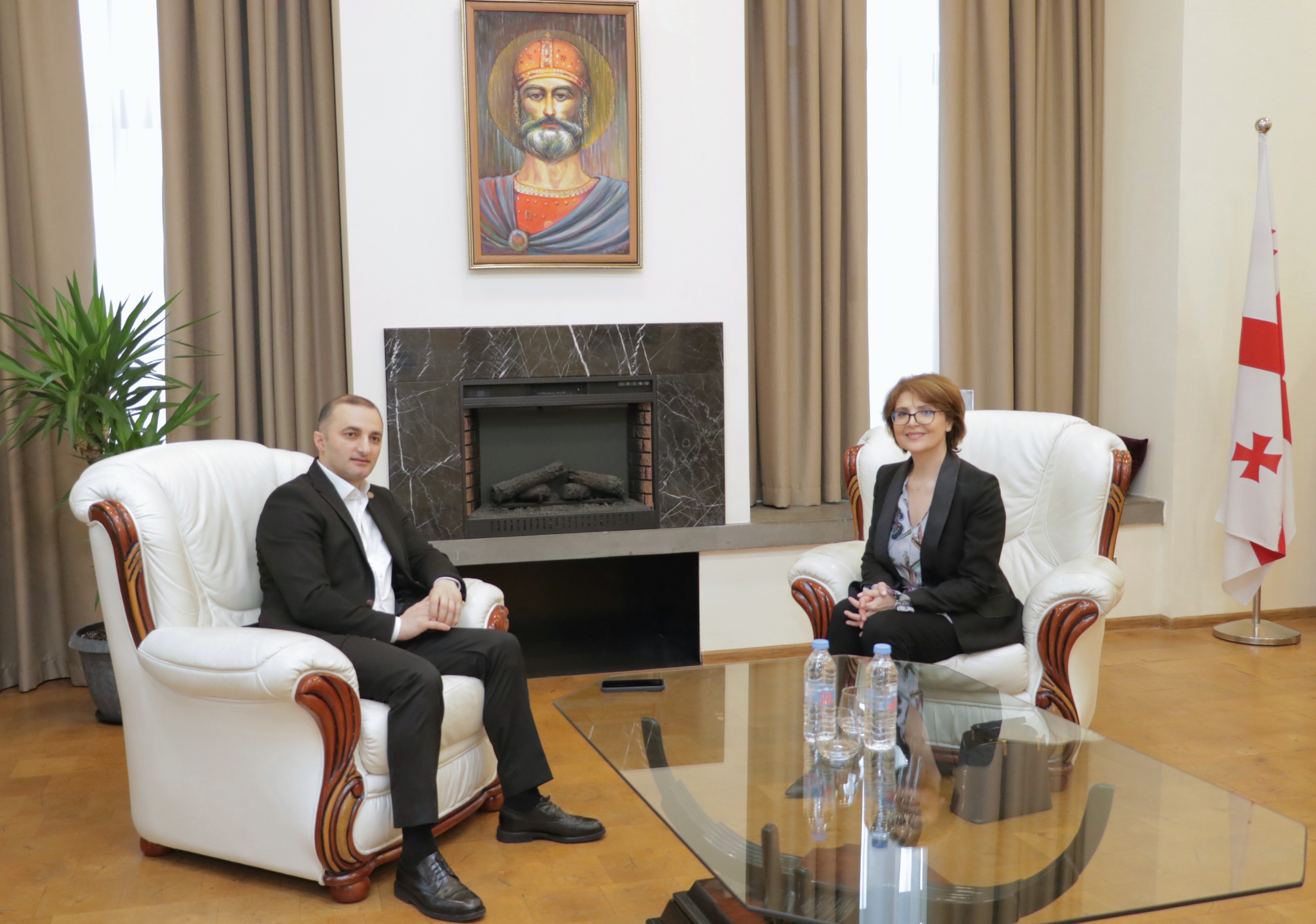 აჭარის უმაღლეს საბჭოში პარლამენტის კულტურის კომიტეტის თავმჯდომარეს  უმასპინძლეს