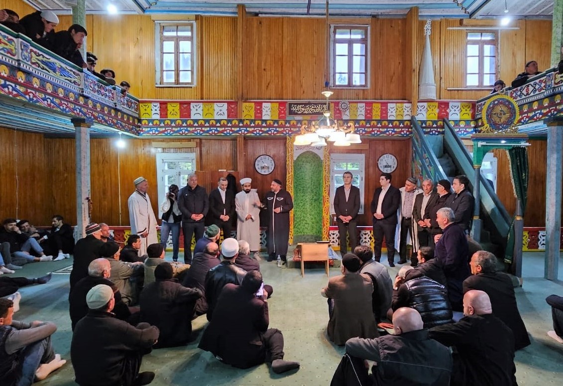 მუსლიმანებს რამაზან ბაირამი მიულოცეს