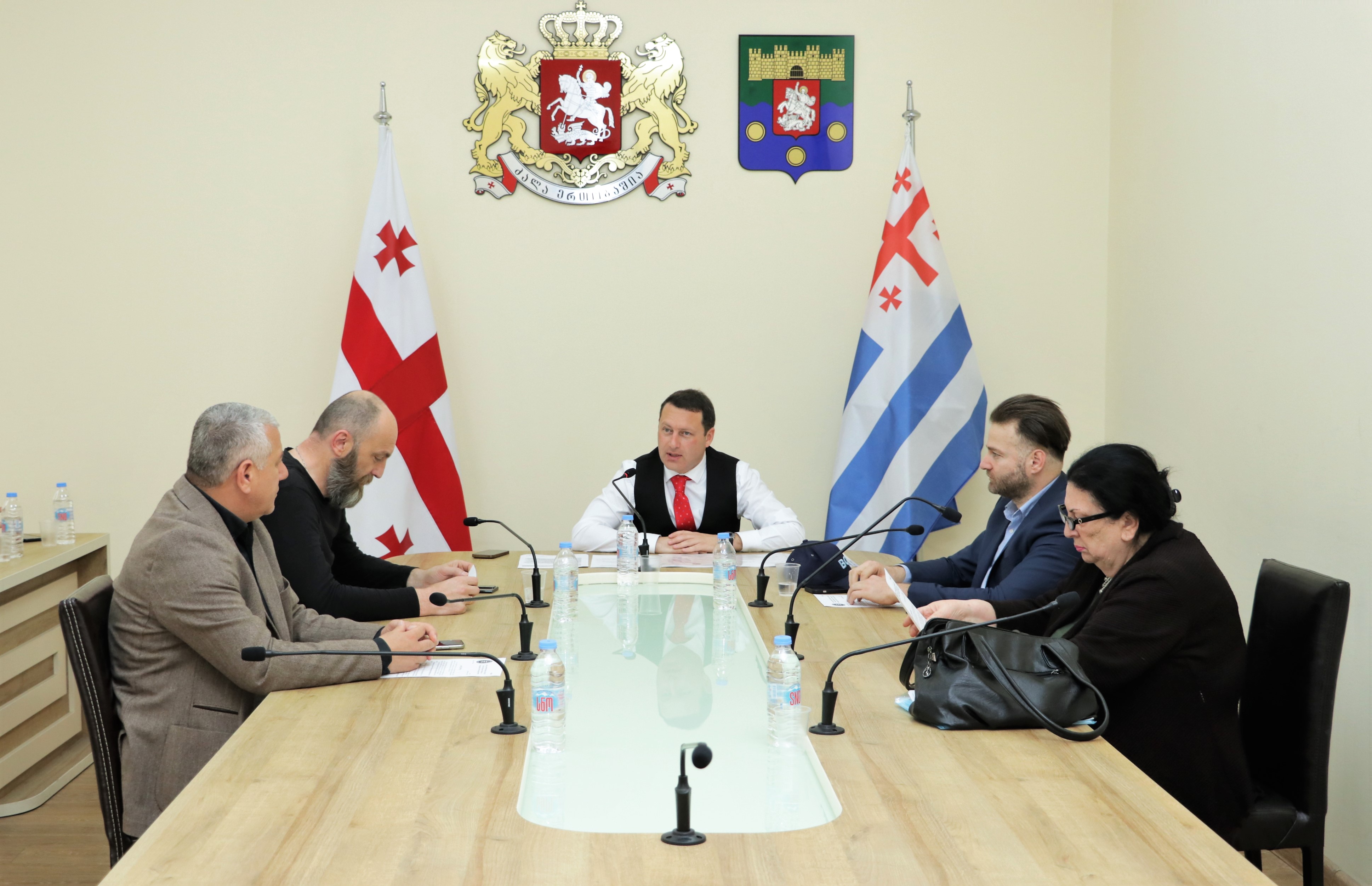 საკონსტიტუციო, იურიდიულ და საპროცედურო საკითხთა კომიტეტის სხდომა