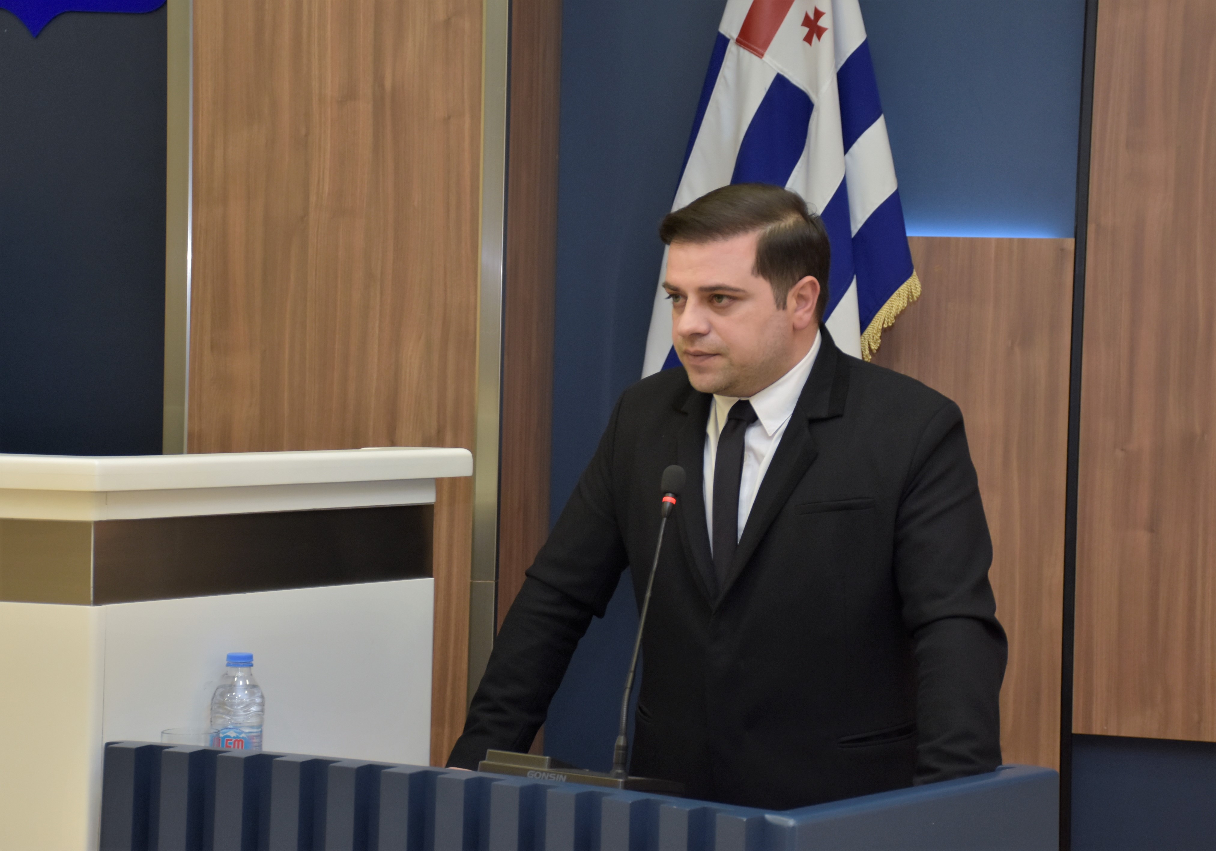 პლენარული სხდომა - მინისტრის საათი