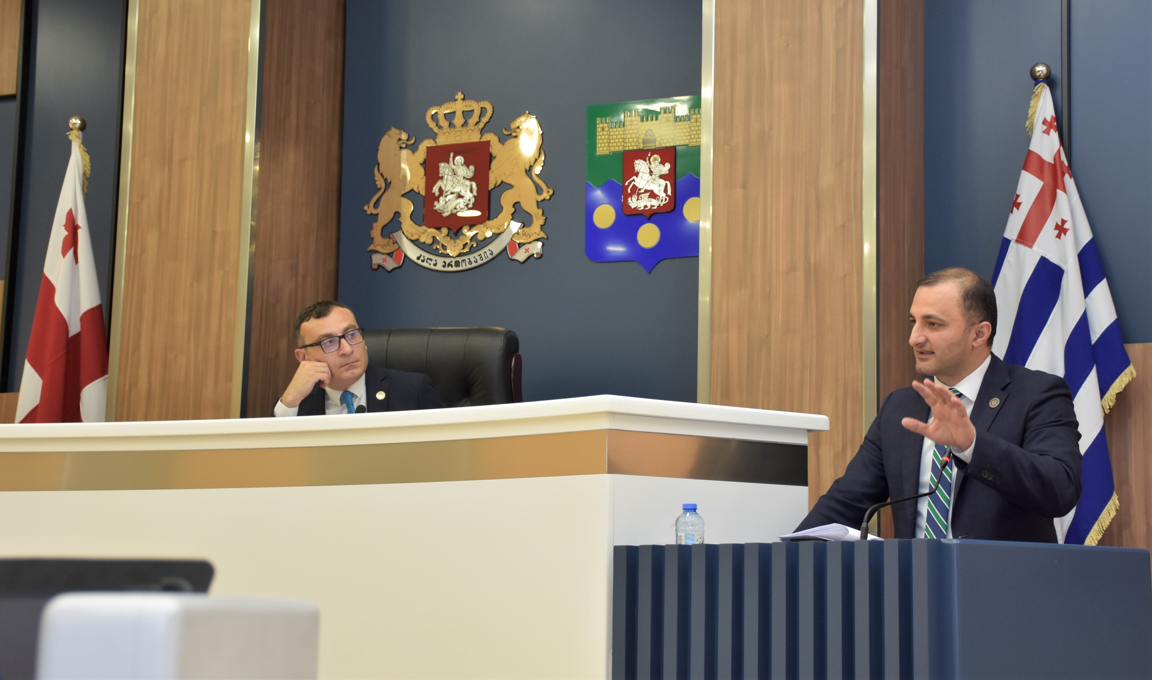 აჭარის უმაღლესი საბჭოს რიგგარეშე პლენარულ სხდომაზე ოთხი საკითხი განიხილეს