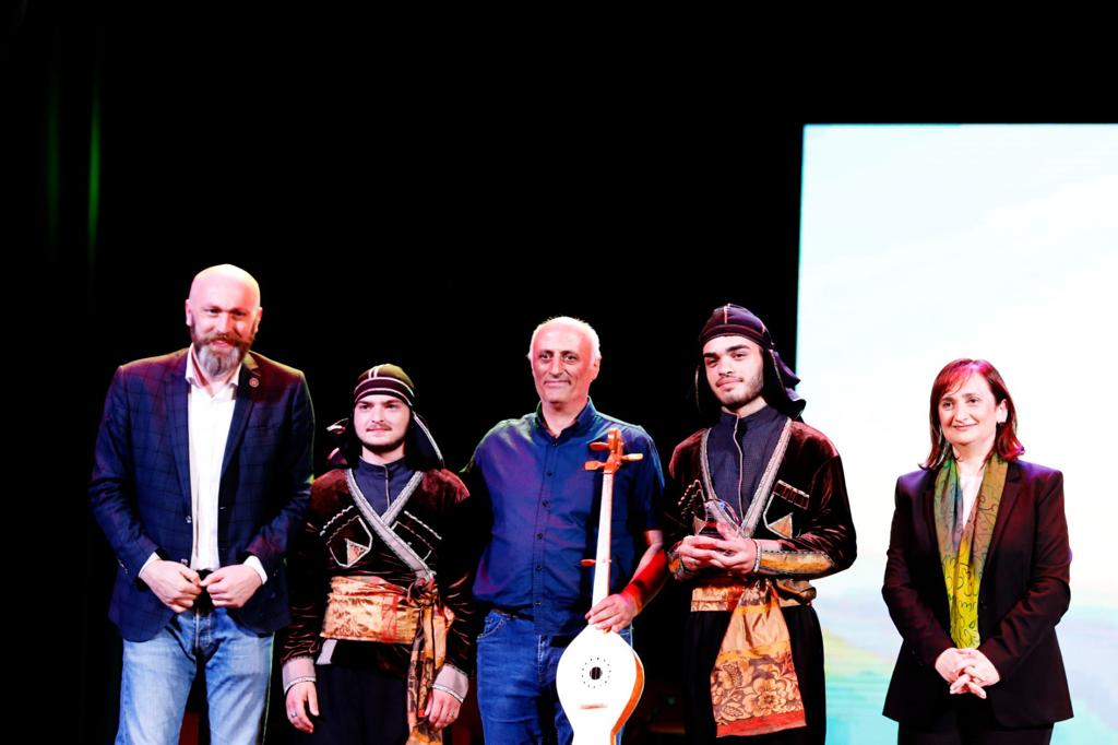  ცეკვის ბავშვთა ფოლკლორული ანსამბლების რეგიონული ოლიმპიადის გამარჯვებულთა დაჯილდოება