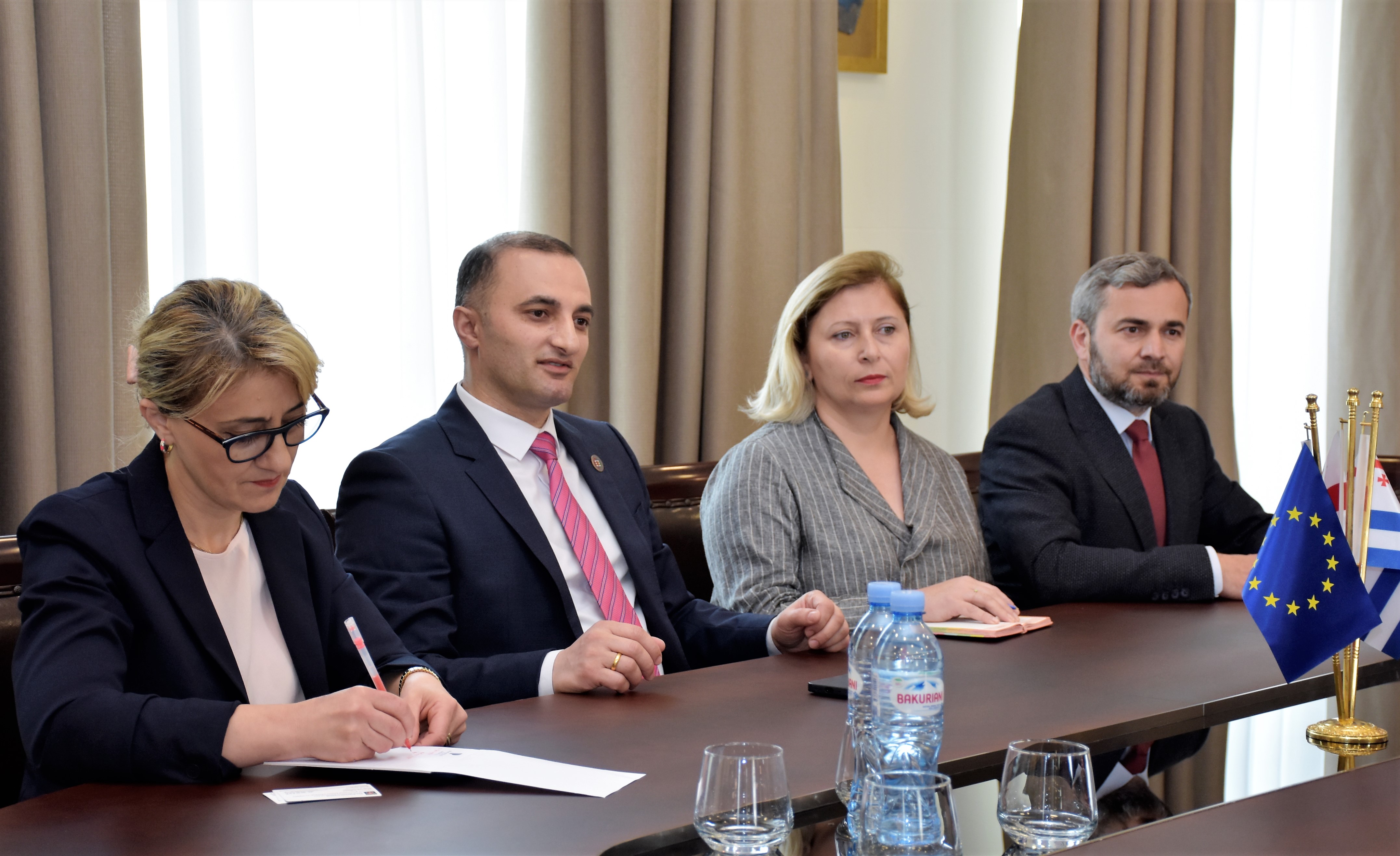  დავით გაბაიძე პაველ ჰერჩინსკის შეხვდა