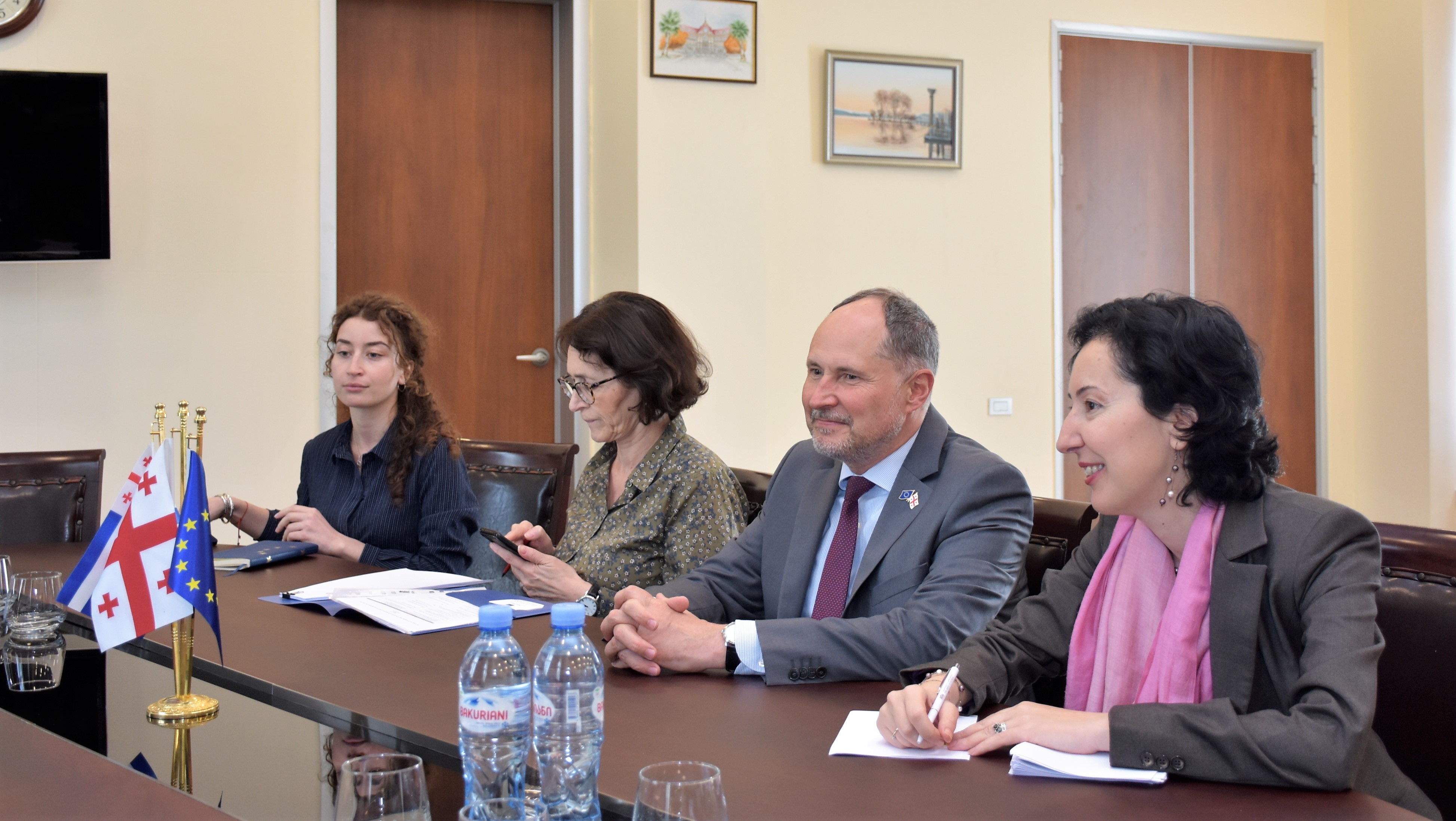  დავით გაბაიძე პაველ ჰერჩინსკის შეხვდა