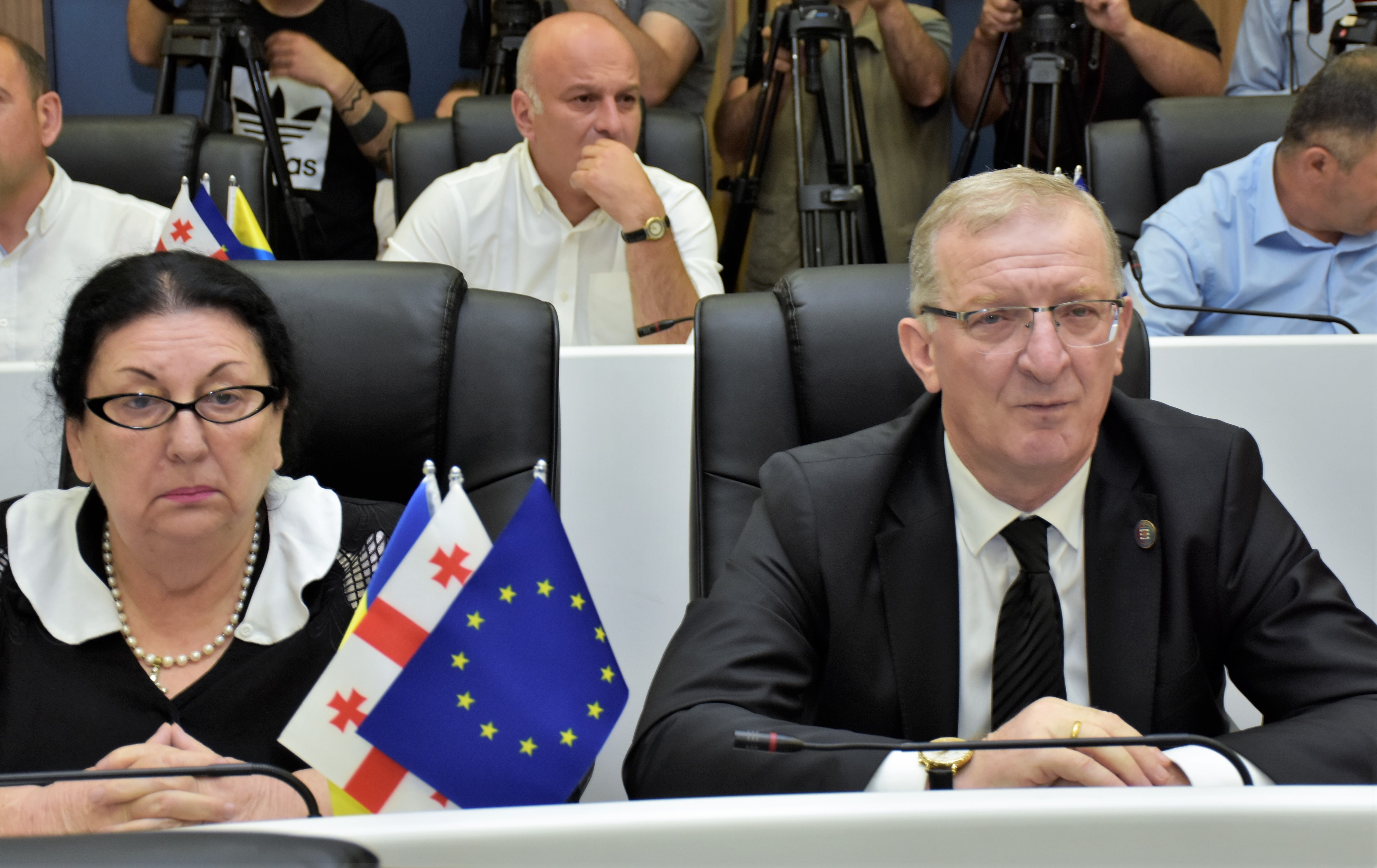 საგაზაფხულო სესია პლენარული სხდომით დაიხურა - კანონმდებლებმა აჭარის მთავრობის თავმჯდომარის ანგარიში მოისმინეს