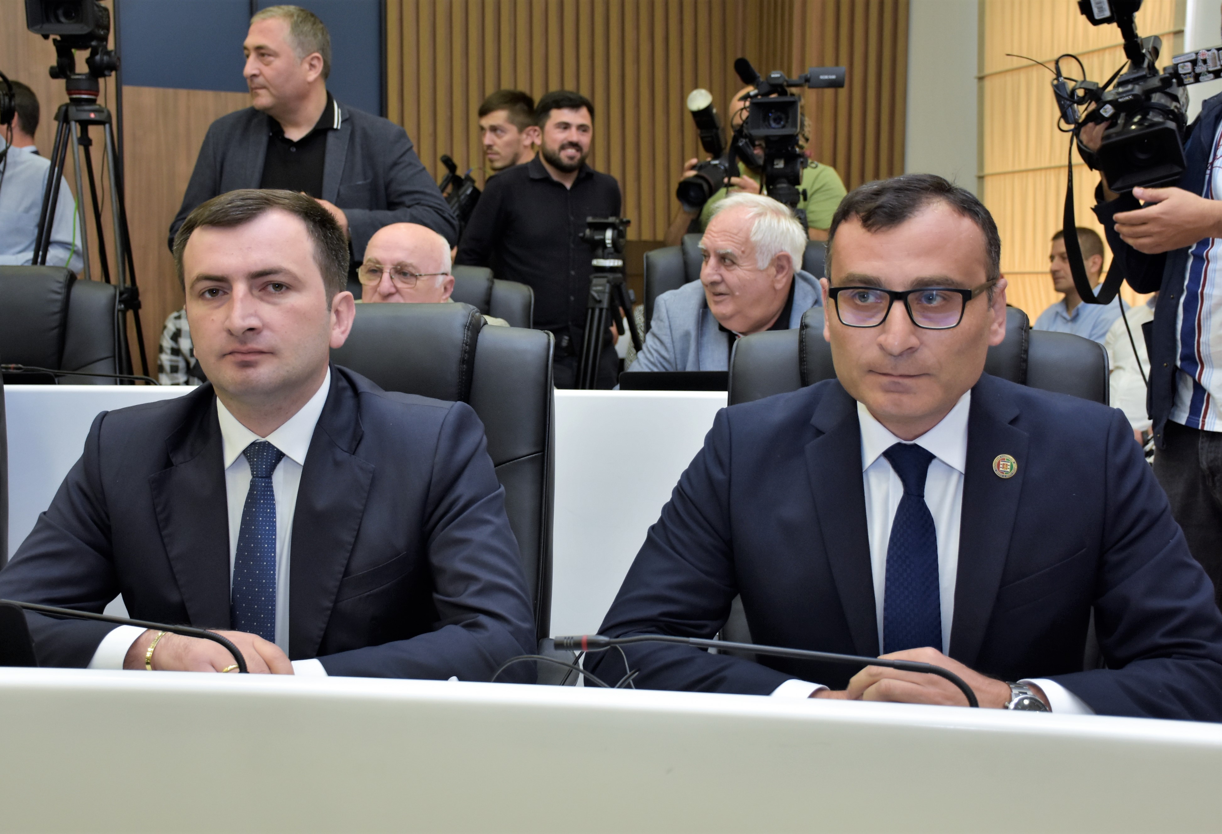 საგაზაფხულო სესია პლენარული სხდომით დაიხურა - კანონმდებლებმა აჭარის მთავრობის თავმჯდომარის ანგარიში მოისმინეს