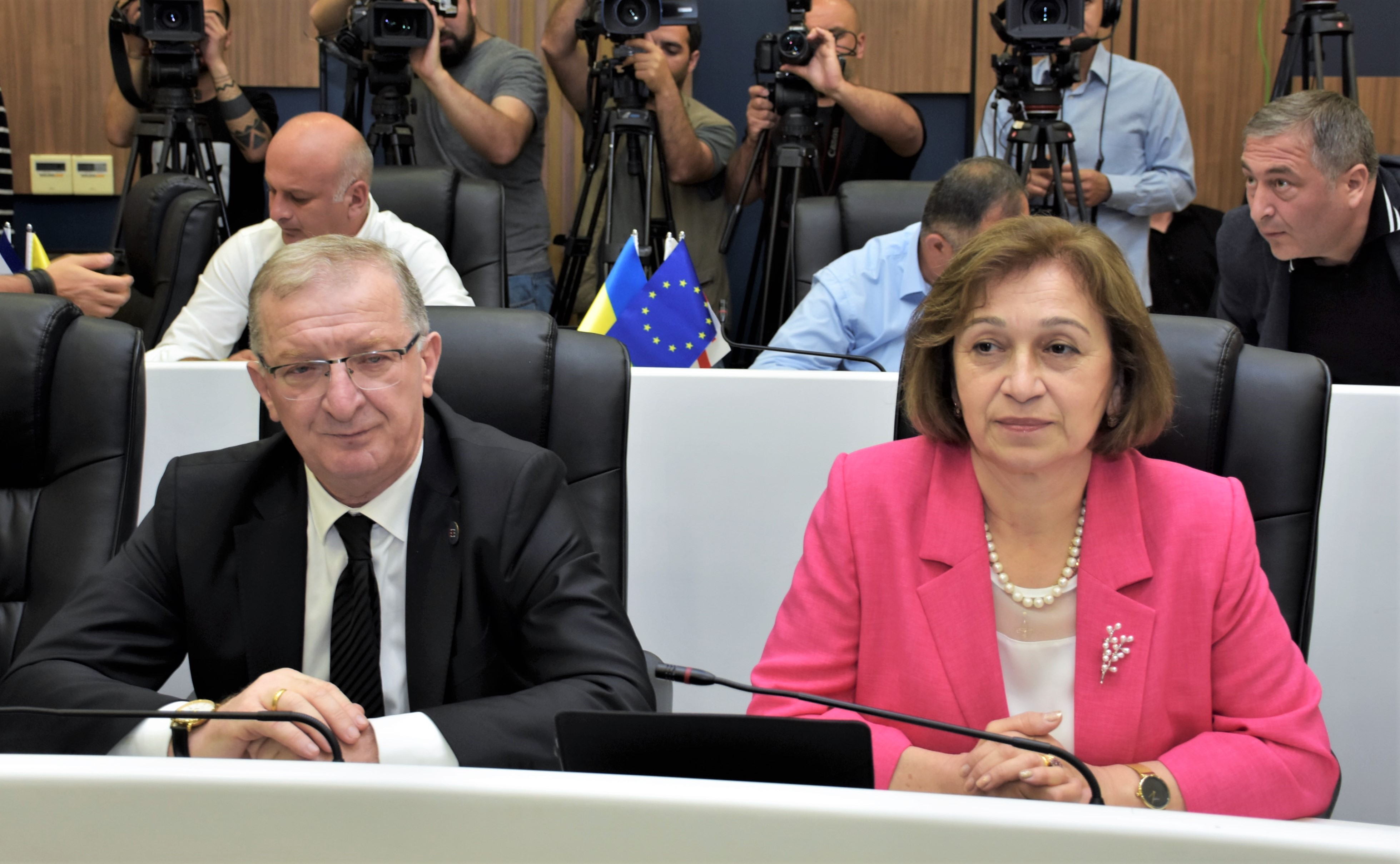 საგაზაფხულო სესია პლენარული სხდომით დაიხურა - კანონმდებლებმა აჭარის მთავრობის თავმჯდომარის ანგარიში მოისმინეს