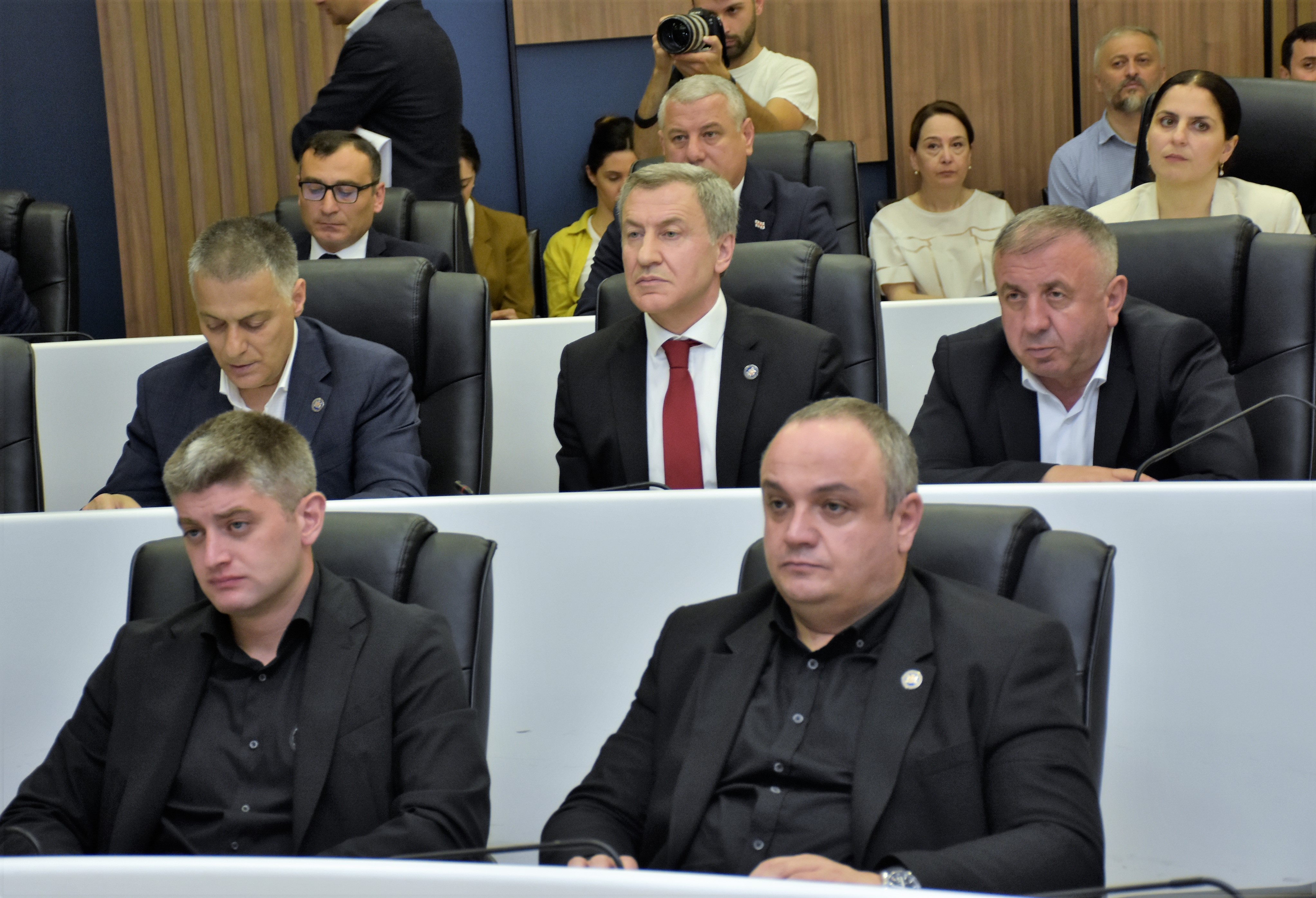 პარლამენტის გარემოსა და ბუნებრივი რესურსების კომიტეტის გასვლითი სხდომა