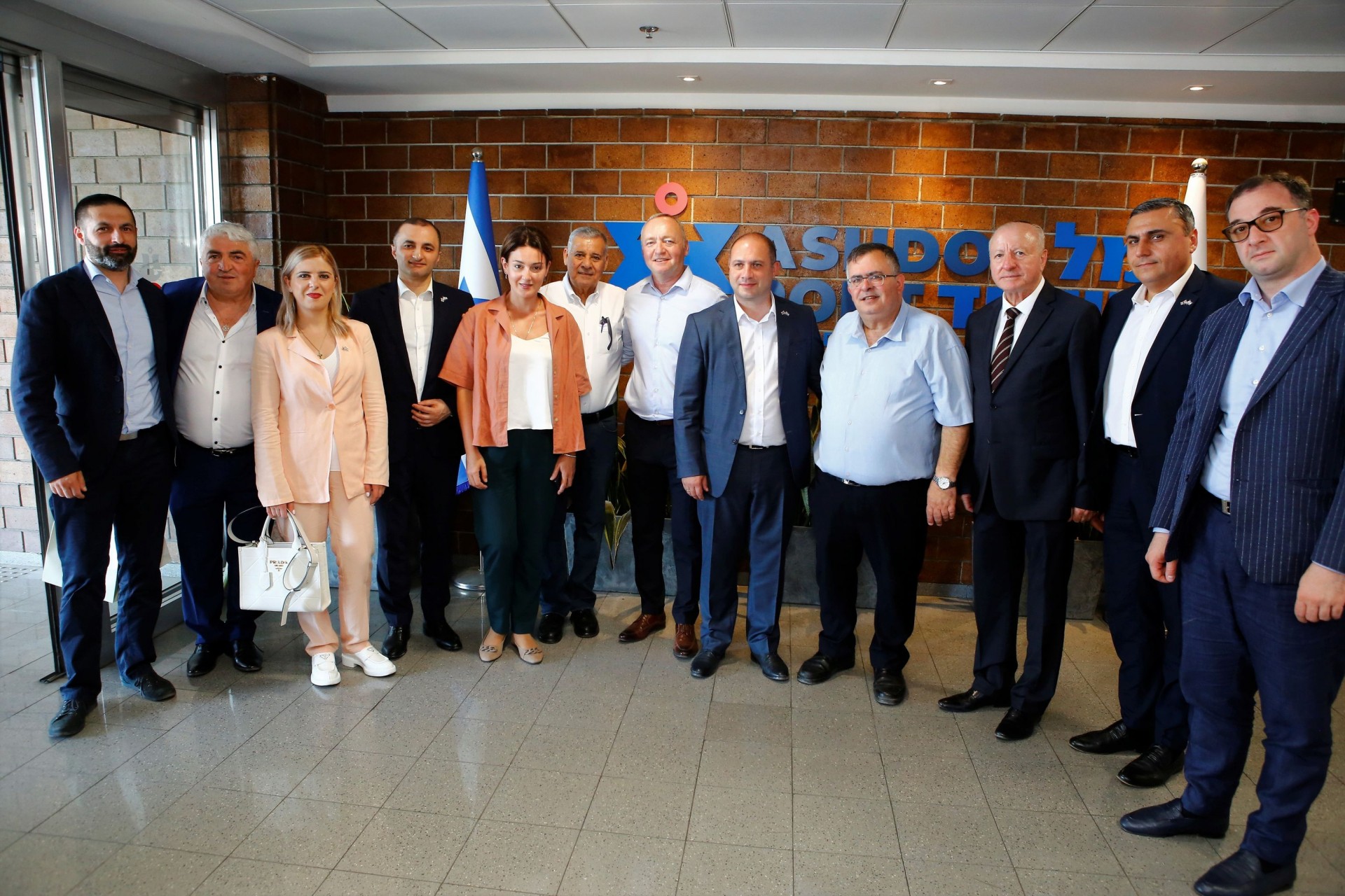 დავით გაბაიძე, ისრაელში ოფიციალური ვიზიტის ფარგლებში, ბათუმთან დაძმობილებული ქალაქის, აშდოდის მერს შეხვდა