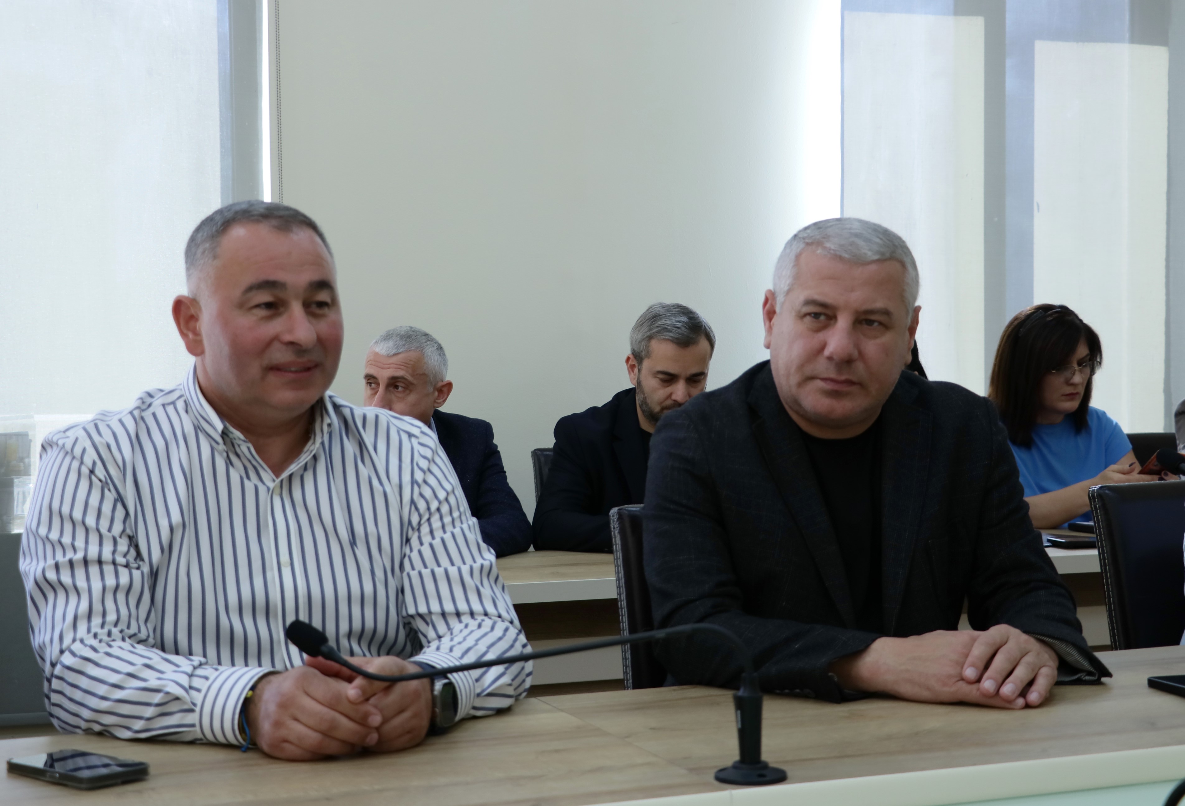 ბიუროს სხდომა