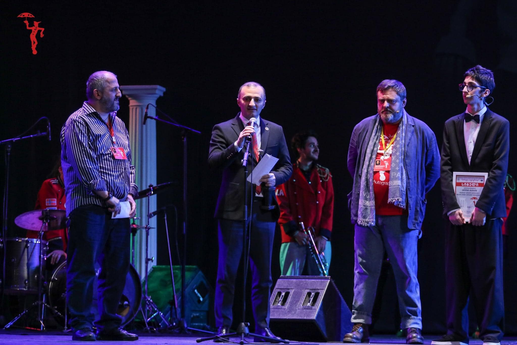 ''პირველი ავტოგრაფის'' გამარჯვებულები დაჯილდოვდნენ