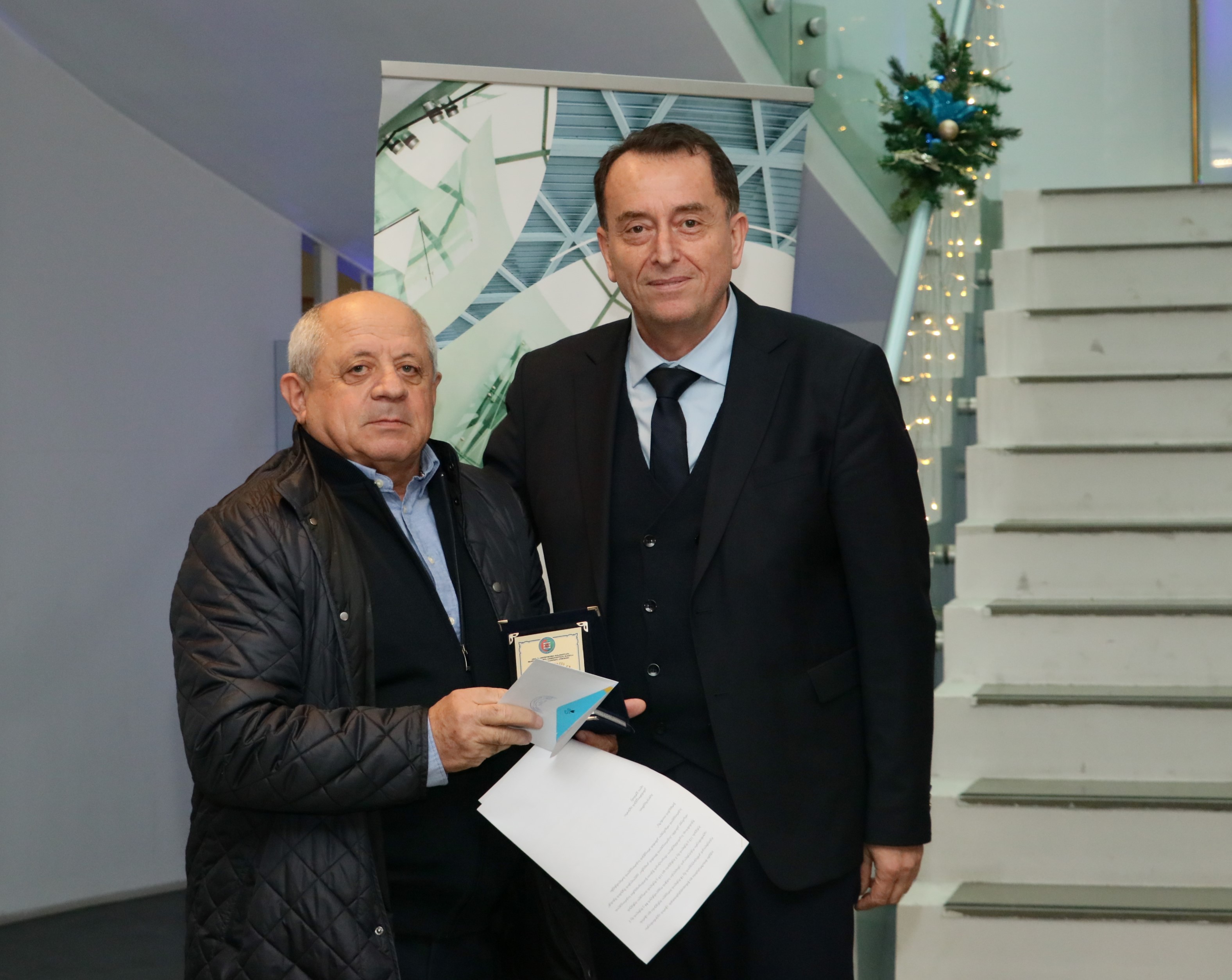 ილია ვერძაძემ, წლის შემაჯამებელ ღონისძიებაზე, ღვაწლმოსილი ექიმები დააჯილდოვა