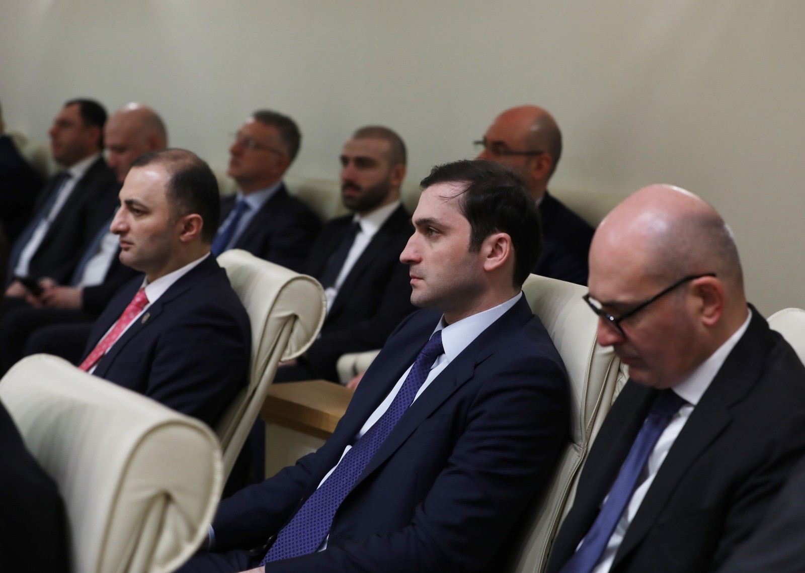 დავით გაბაიძე და თორნიკე რიჟვაძე საქართველოს პარლამენტის პლენარულ სხდომას დაესწრნენ