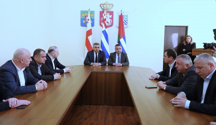 ფრიდონ ფუტკარაძე საინფორმაციო შეხვედრებს დაესწრო