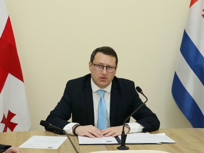 საკონსტიტუციო, იურიდიულ და საპროცედურო საკითხთა კომიტეტის სხდომა