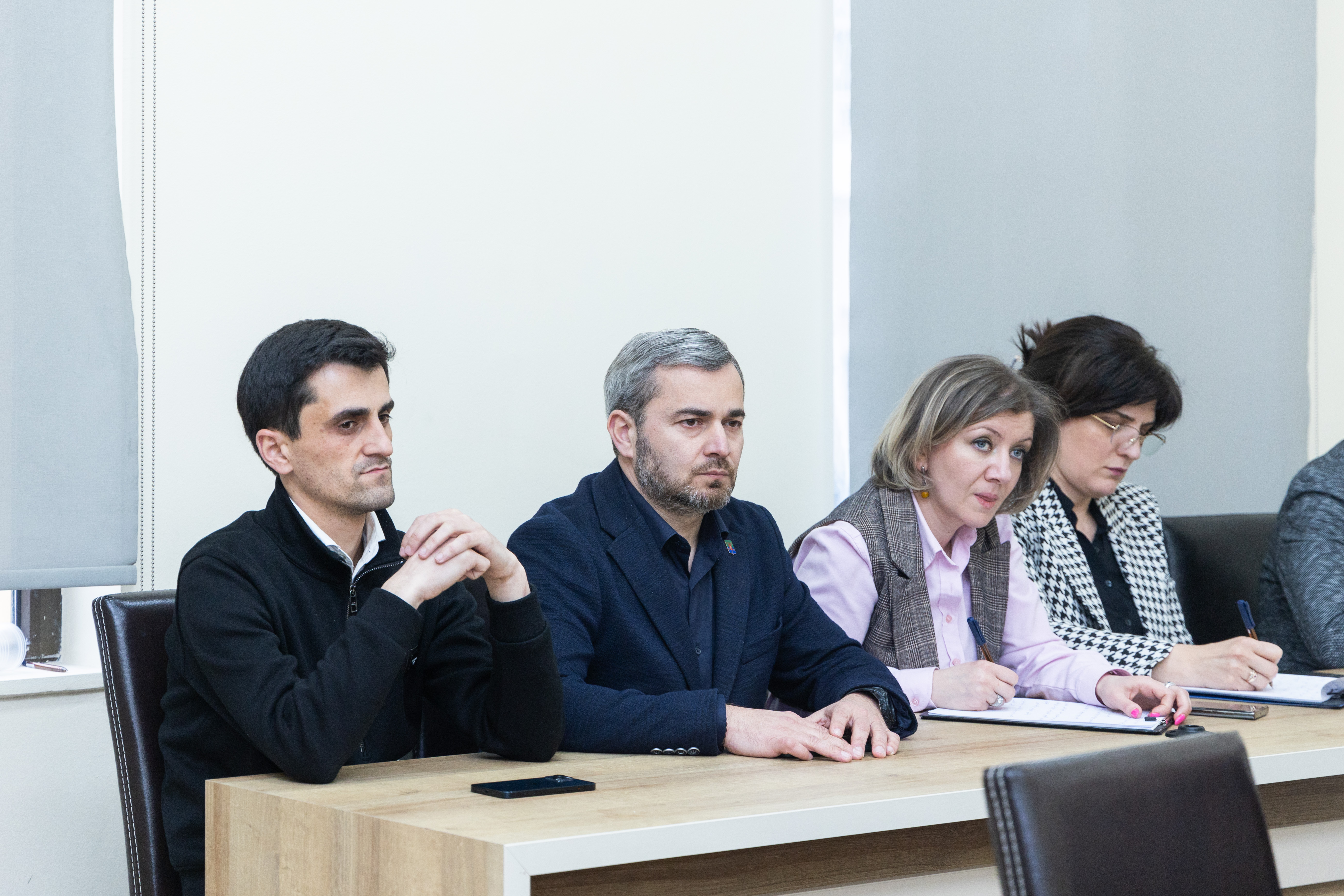 ბიუროს სხდომა 