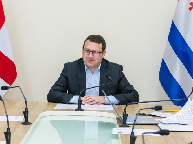 კომიტეტმა რეგლამენტის პროექტი პლენარული სხდომისთვის მომზადებულად მიიჩნია