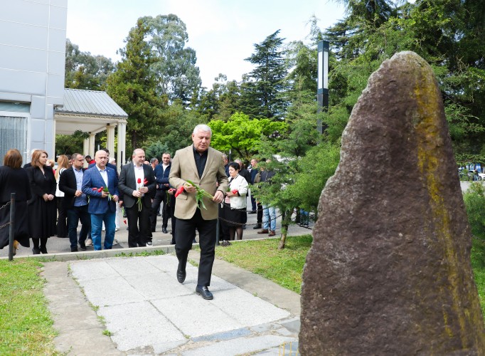 35 წელი... 9 აპრილიდან