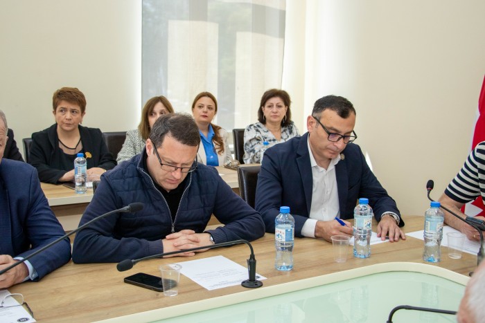 ორი კომიტეტის გაერთიანებულ სხდომაზე ფინანსთა და ეკონომიკის მინისტრს მოუსმინეს