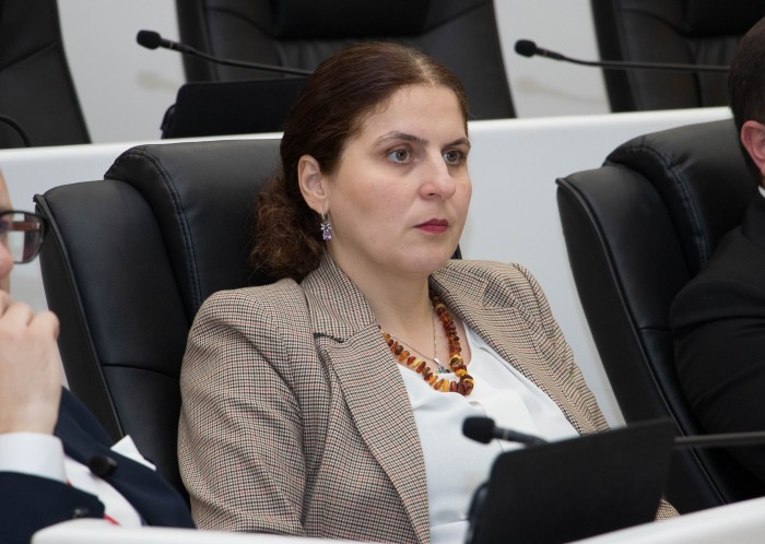 „მინისტრის საათის“ ფორმატში განათლების, კულტურისა და სპორტის მინისტრს - მაია ხაჯიშვილს მოუსმინეს