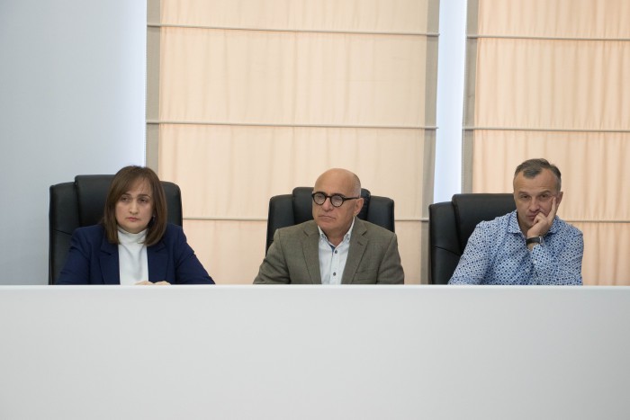 „მინისტრის საათის“ ფორმატში განათლების, კულტურისა და სპორტის მინისტრს - მაია ხაჯიშვილს მოუსმინეს