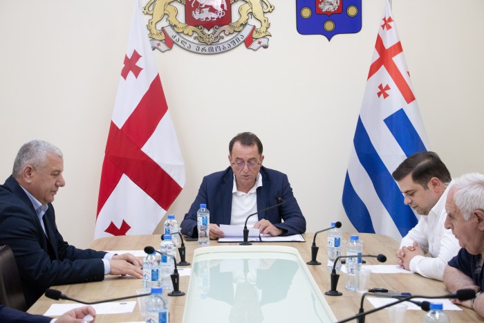 კანონმდებლებმა მინისტრის მიერ წარმოდგენილი ინფორმაცია ცნობად მიიღეს