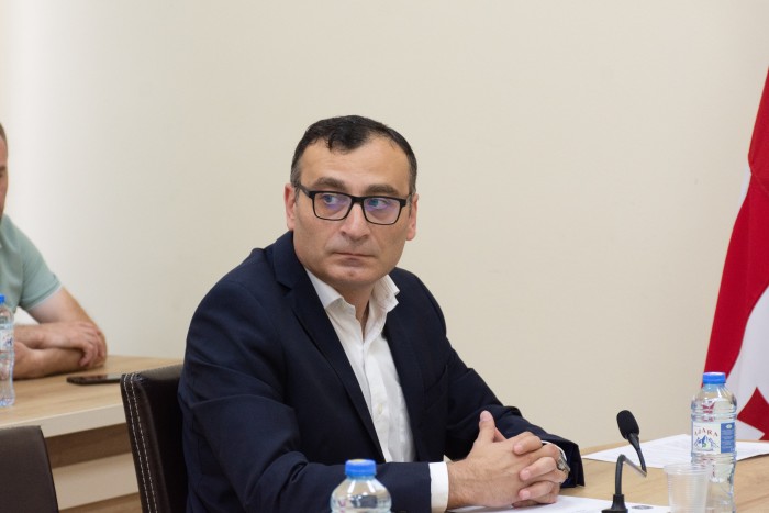 წამყვან კომიტეტში კორექტირებულ ბიუჯეტს მხარი დაუჭირეს