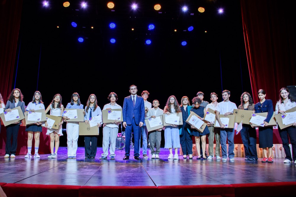 საგნობრივ ოლიმპიადასა და კონკურსებში გამარჯვებულების დაჯილდოება 