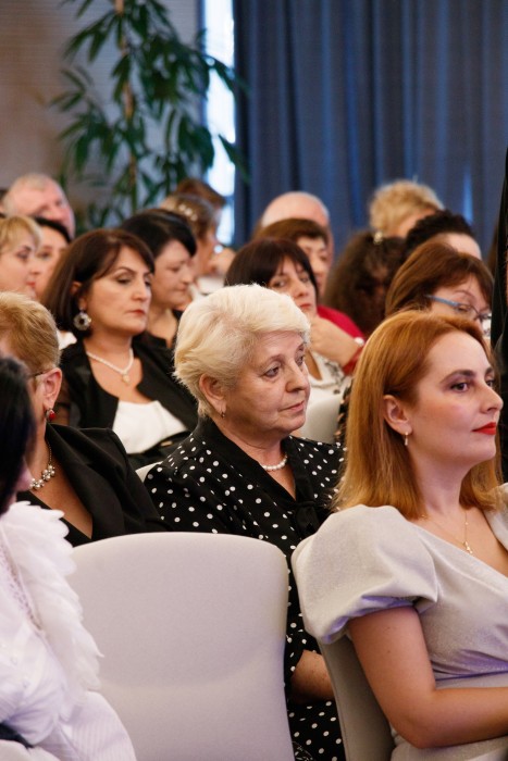 გამარჯვებული პედაგოგების დაჯილდოება