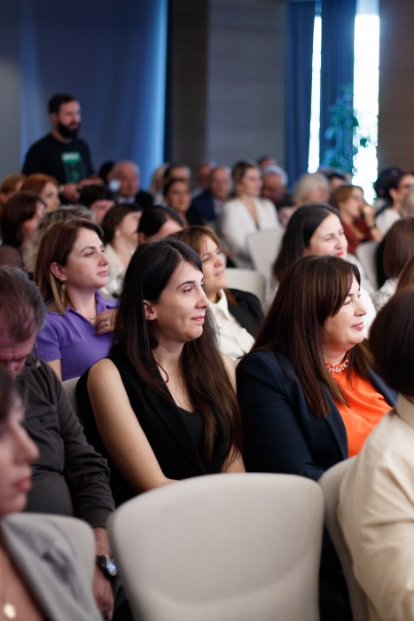 გამარჯვებული პედაგოგების დაჯილდოება