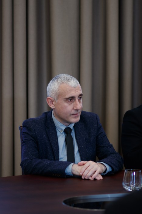 დავით გაბაიძემ მეცნიერ-თანამშრომლები დააჯილდოვა