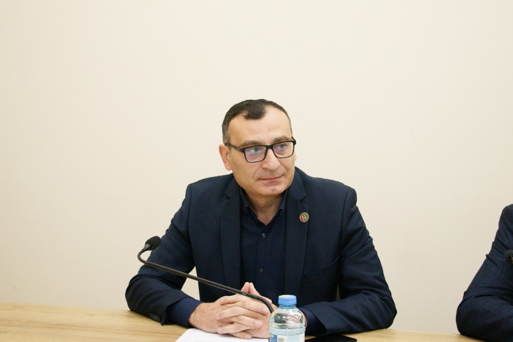 საფინანსო-საბიუჯეტო და ეკონომიკურ საკითხთა კომიტეტის პირველი სხდომა