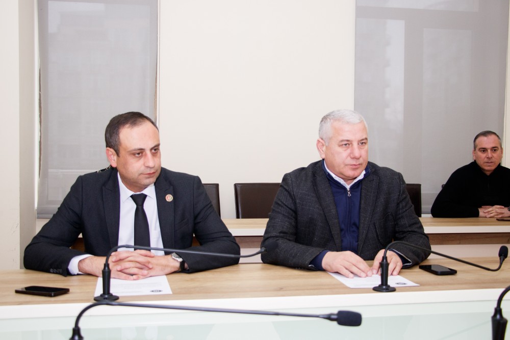 საკონსტიტუციო, იურიდიულ და საპროცედურო საკითხთა კომიტეტის სხდომა