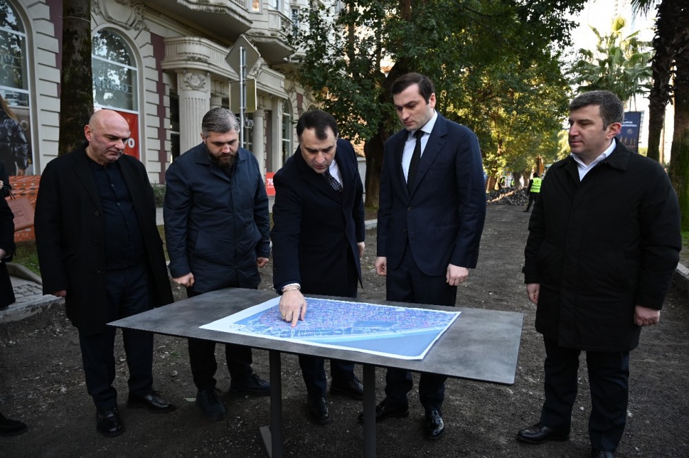 ბათუმში რუსთაველისა და გოგებაშვილის ქუჩების რეაბილიტაცია დაიწყო