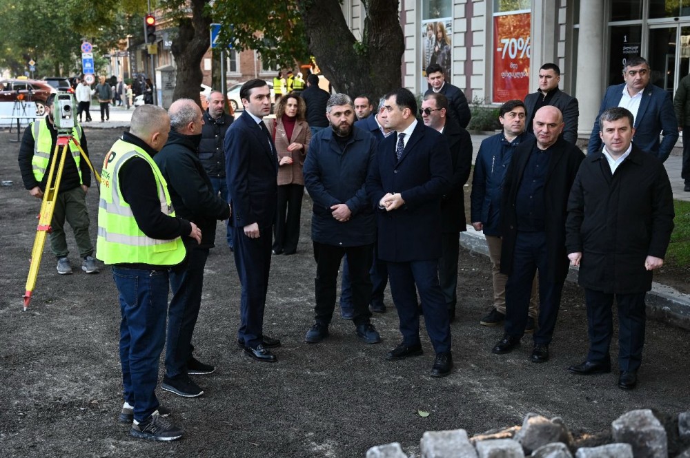 ბათუმში რუსთაველისა და გოგებაშვილის ქუჩების რეაბილიტაცია დაიწყო