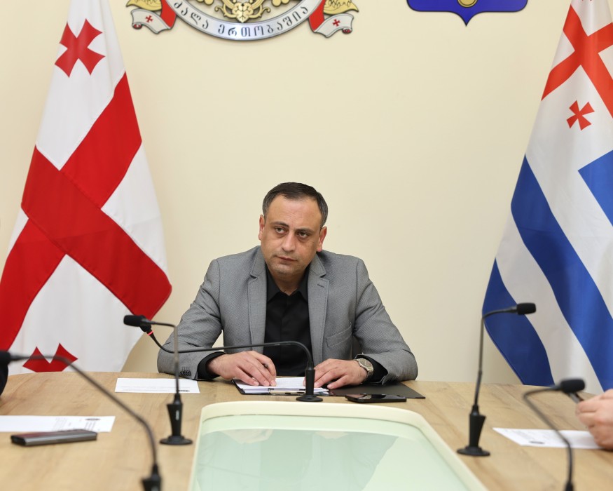 საკონსტიტუციო, იურიდიულ და საპროცედურო საკითხთა კომიტეტის სხდომაზე უსკო წევრობის კანდიდატებს მოუსმინეს