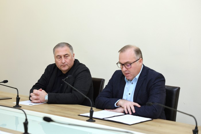 საკონსტიტუციო, იურიდიულ და საპროცედურო საკითხთა  კომიტეტის სხდომა