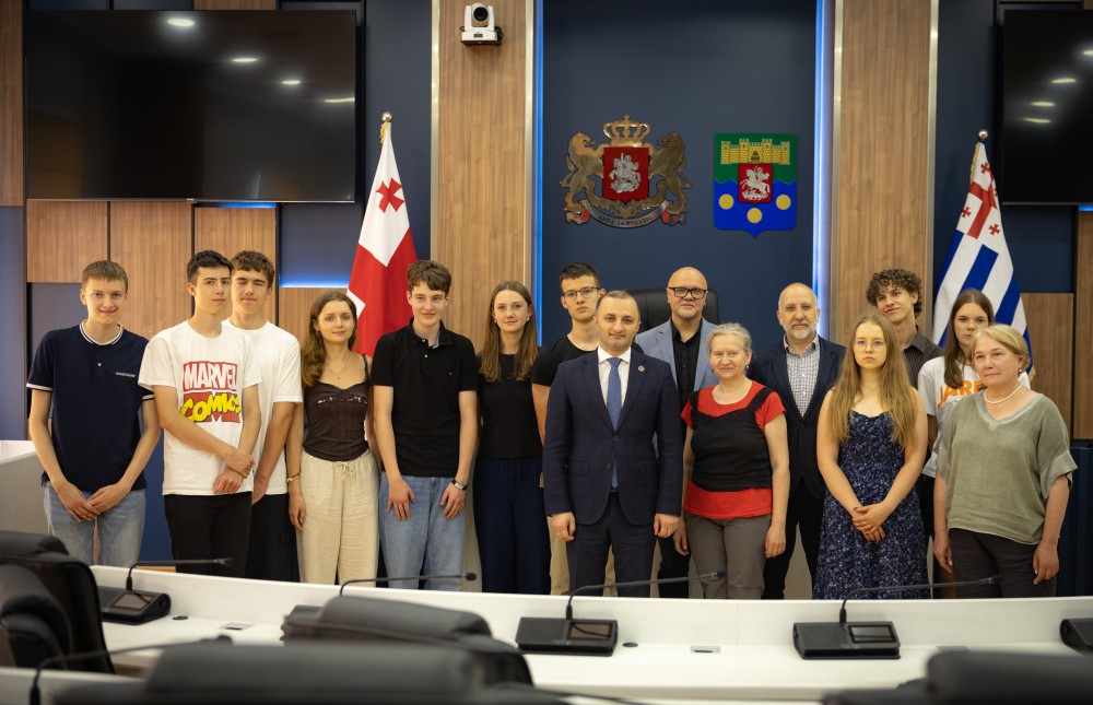    აჭარის უმაღლეს საბჭოში პოლონელ მოსწავლეებს უმასპინძლეს