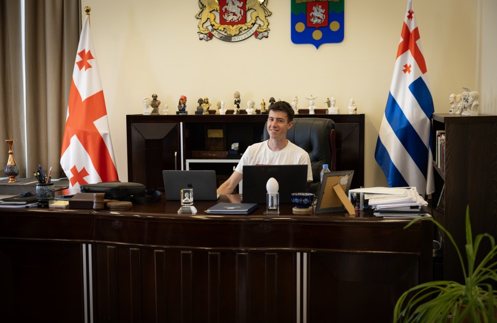    აჭარის უმაღლეს საბჭოში პოლონელ მოსწავლეებს უმასპინძლეს