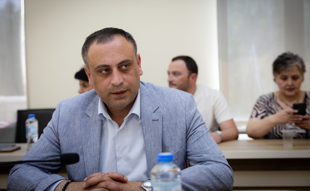 აგრარულ და გარემოს დაცვის საკითხთა კომიტეტის სხდომა