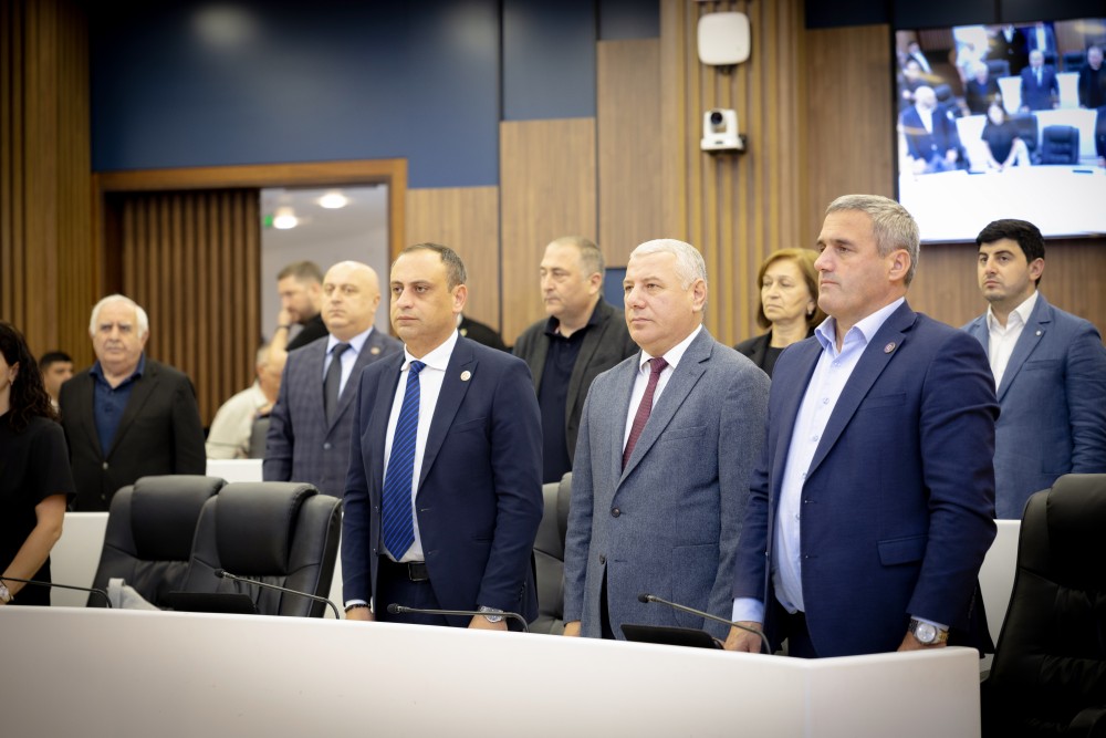 პარტია „გახარია საქართველოსთვის“ წევრებს სადეპუტატო უფლებამოსილება ვადამდე შეუწყდათ