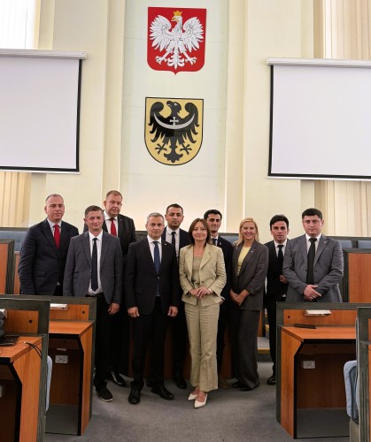 უმაღლესი საბჭოს აპარატსა და ქვემო სილეზიის სავოევოდოს მარშალის ოფისს შორის  ურთიერთგაგების მემორანდუმი გაფორმდა