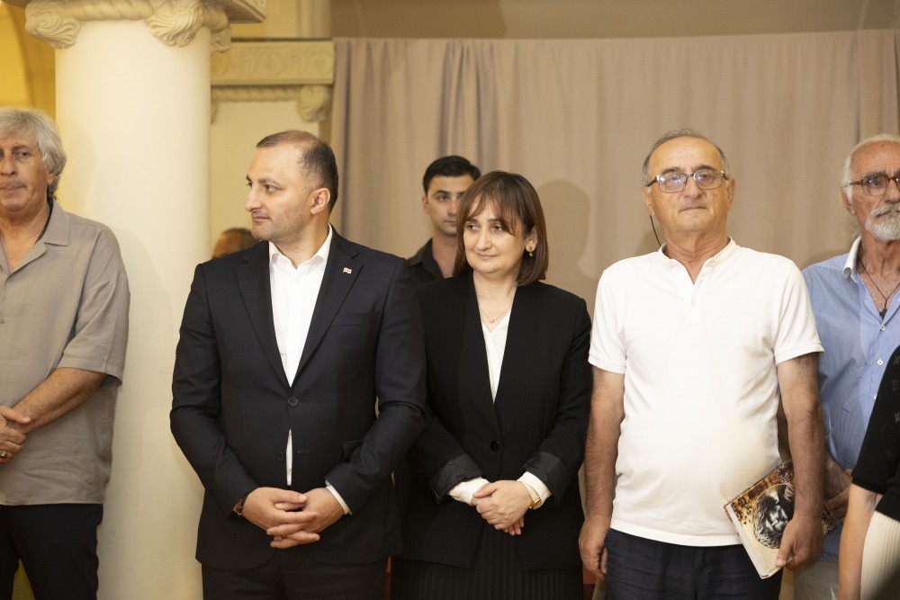 “ისტორია პორტრეტებად“