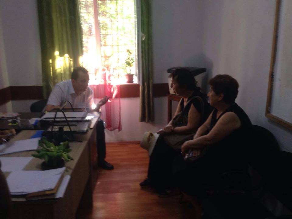 მოქალაქეების მიღება გრძელდება