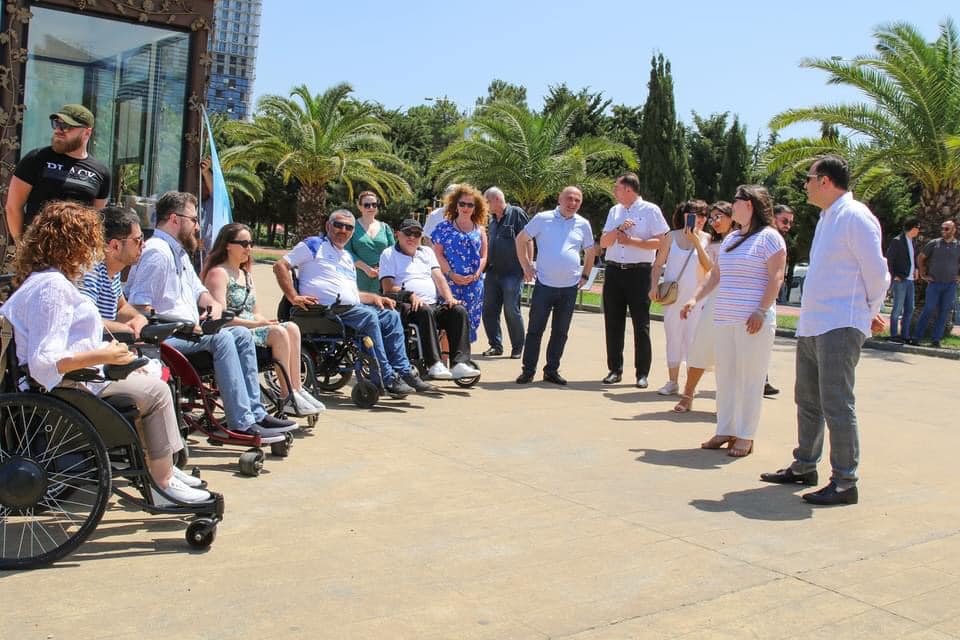 ბათუმში შშმ პირებისთვის ადაპტირებული პლაჟი ამოქმედდა