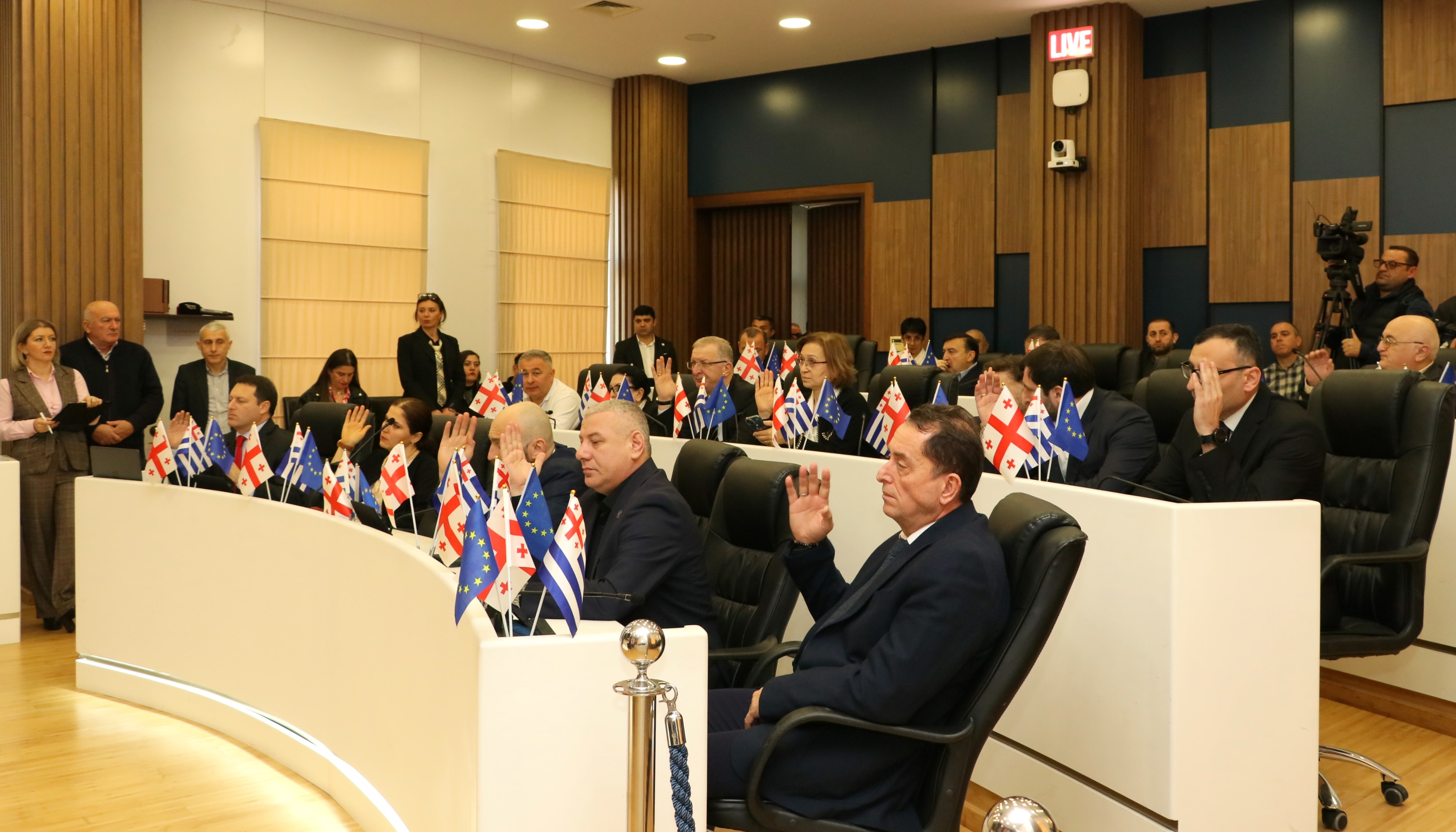 უმაღლეს საბჭოში საშემოდგომო სესია დაიხურა